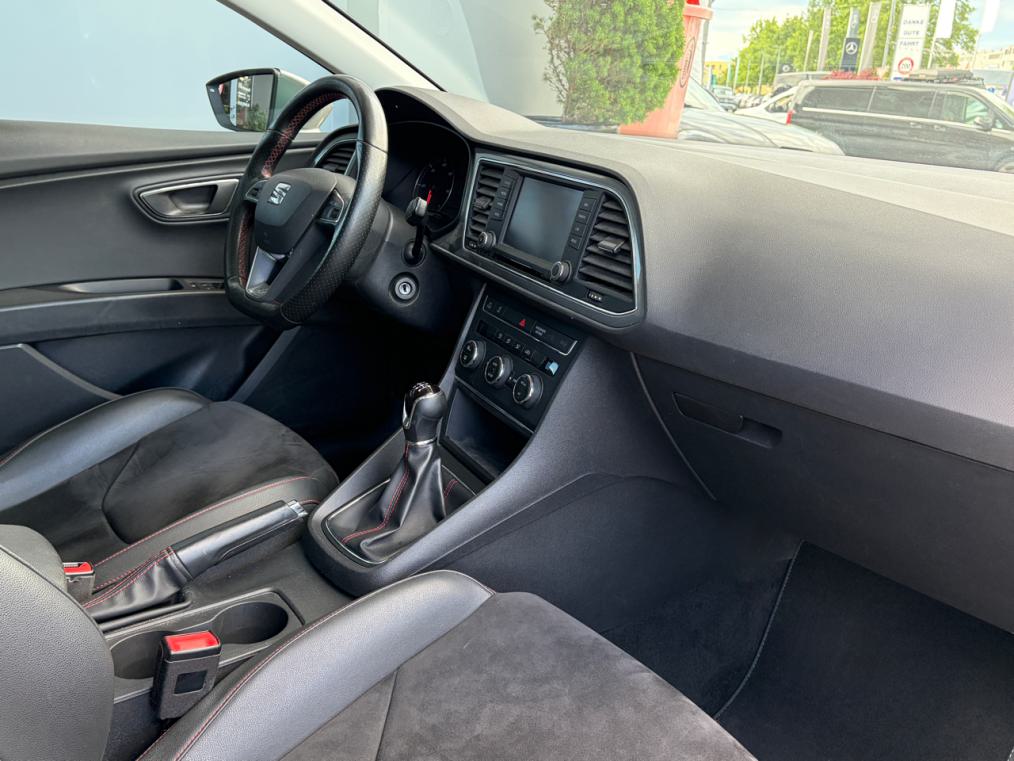 SEAT Leon 2.0 TDi FR Line-showroom-element-3