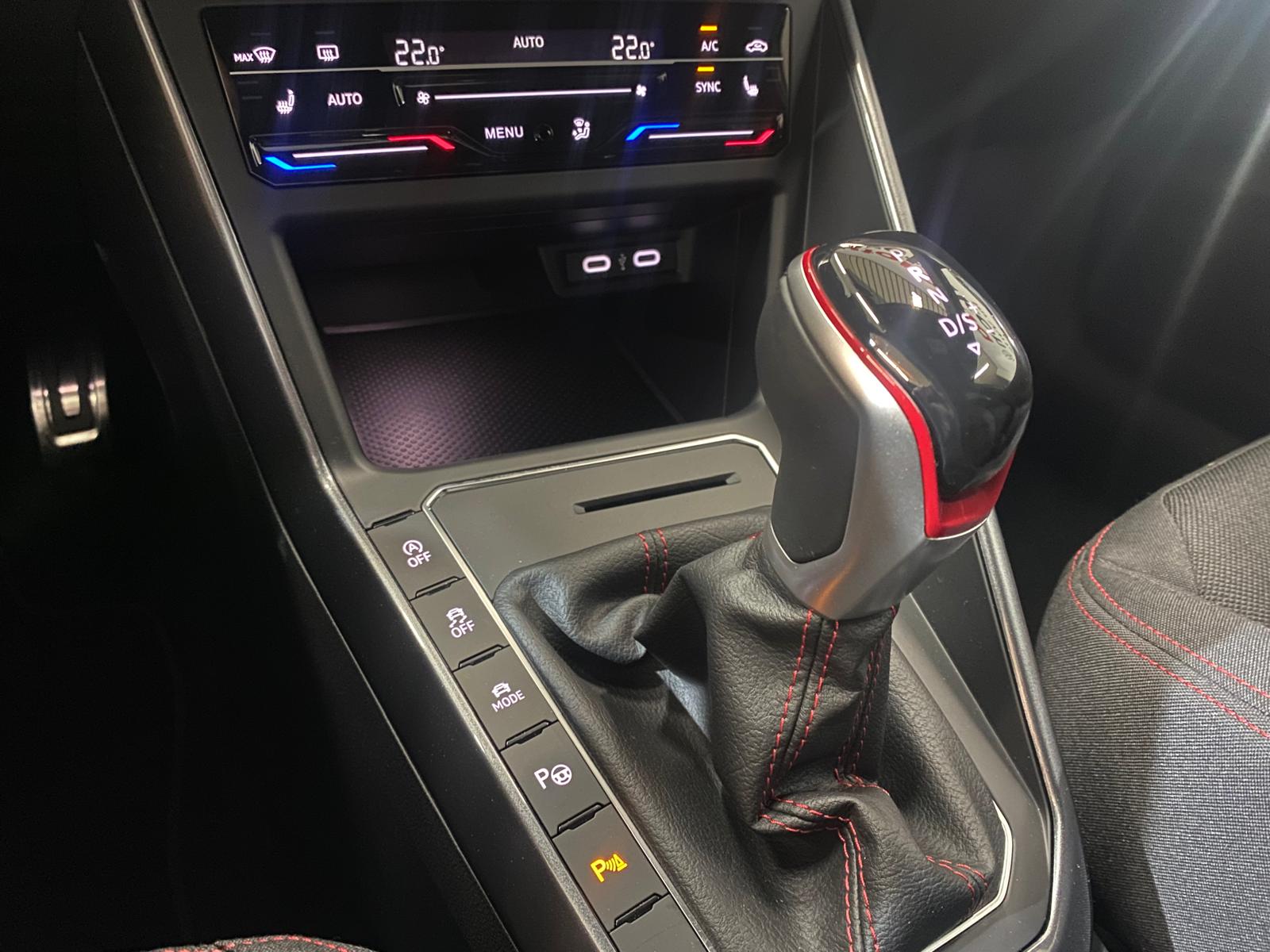 VW Polo 2.0 TSI GTI DSG-image-9