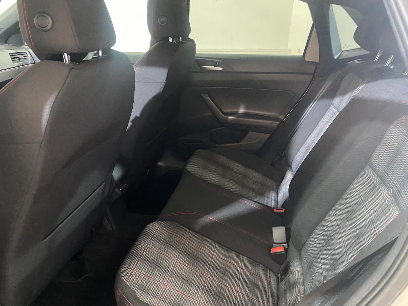 VW Polo 2.0 TSI GTI DSG-image-8