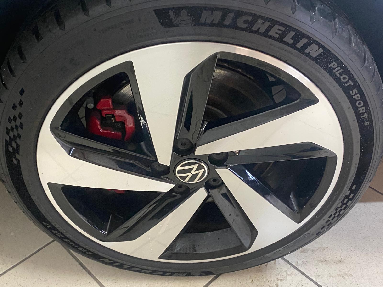 VW Polo 2.0 TSI GTI DSG-image-4