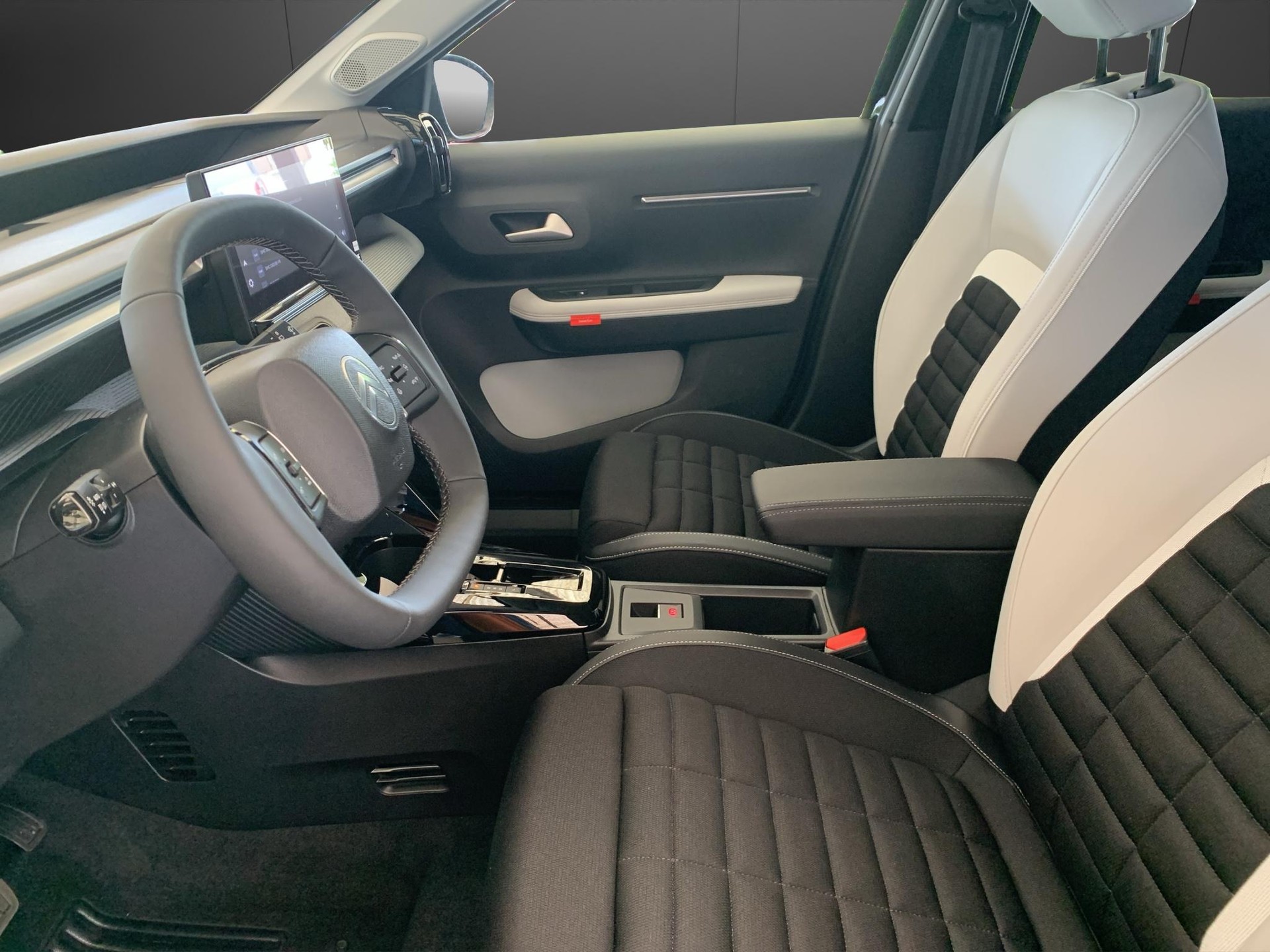 CITROEN C3 Aircross 1.2 Hybrid Business-image-2