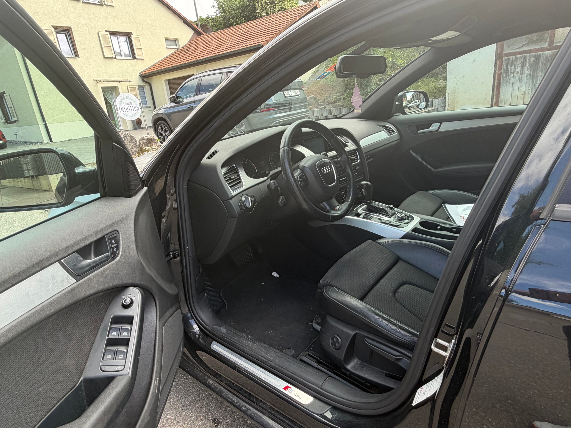 AUDI A4 Avant 2.0 TFSI Style multitronic-image-11