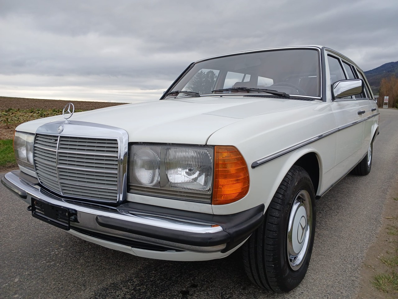 MERCEDES-BENZ 230 TE-image-0