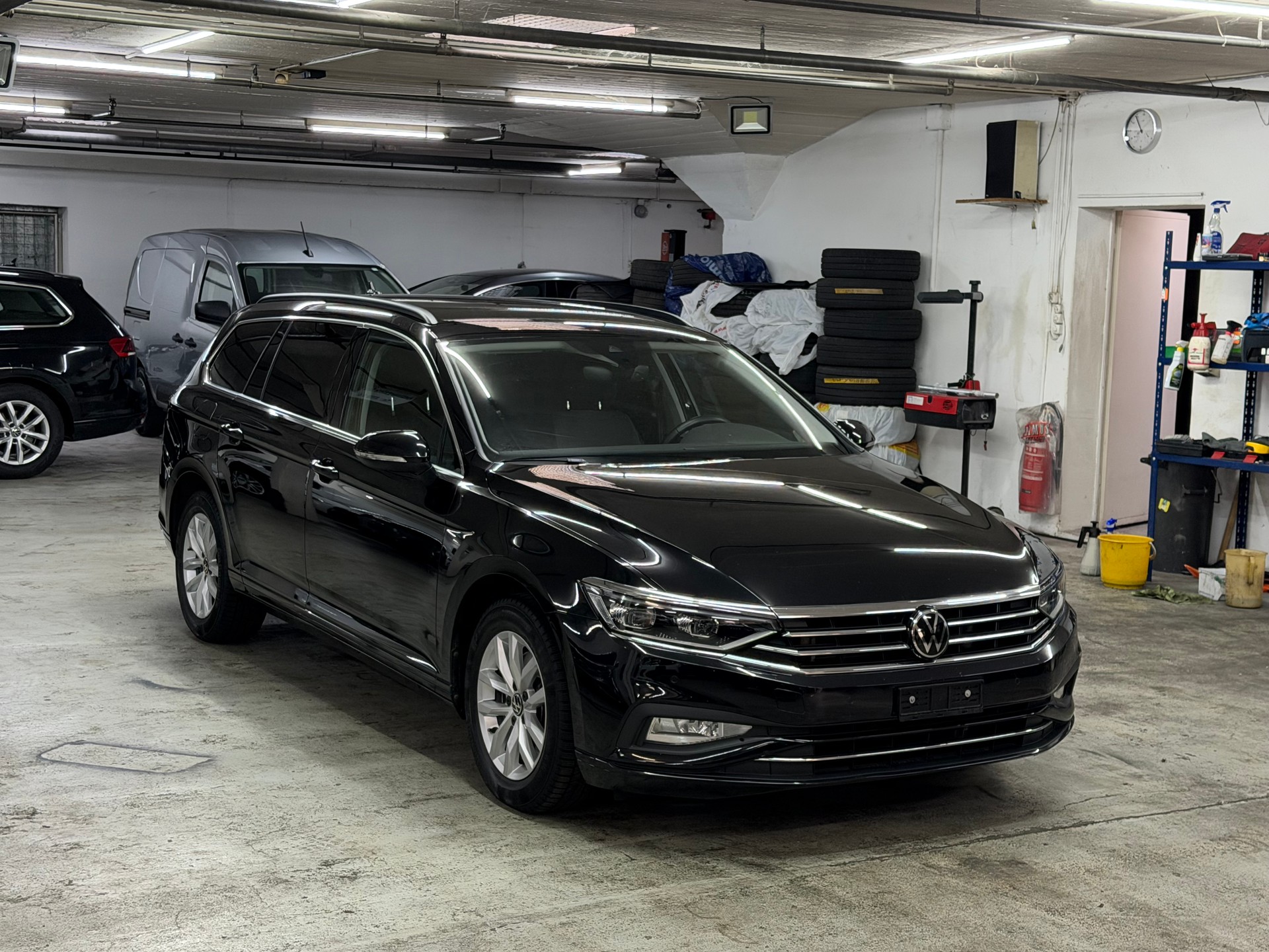 VW Passat 2.0 TDI BMT Business DSG-image-2