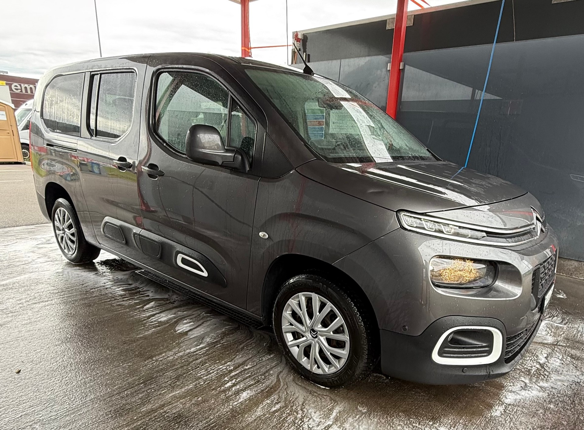 CITROEN Berlingo 1.2i PureTech Feel EAT8-image-2