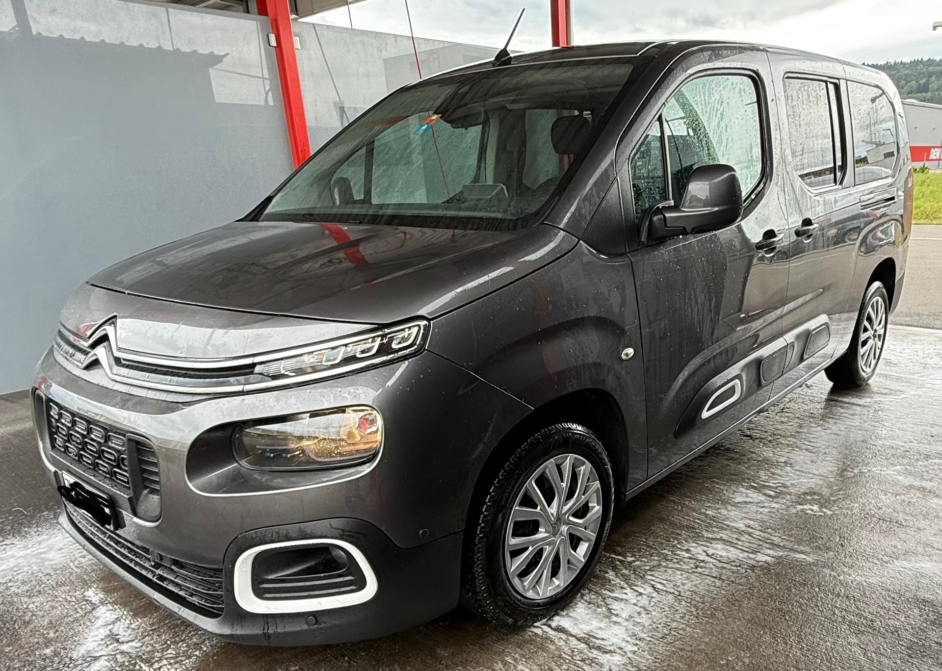 CITROEN Berlingo 1.2i PureTech Feel EAT8-image-3