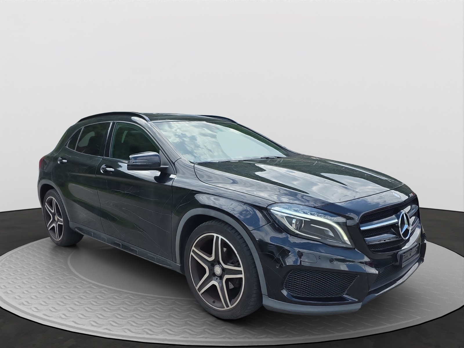 MERCEDES-BENZ GLA 200 CDI AMG Line 4Matic 7G-DCT-image-2