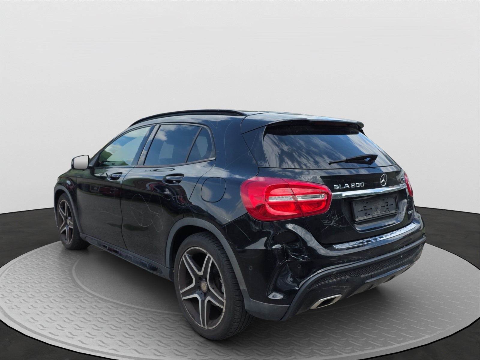 MERCEDES-BENZ GLA 200 CDI AMG Line 4Matic 7G-DCT-image-6