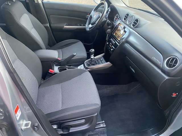 SUZUKI Vitara 1.4 Boosterjet Compact Top-image-11