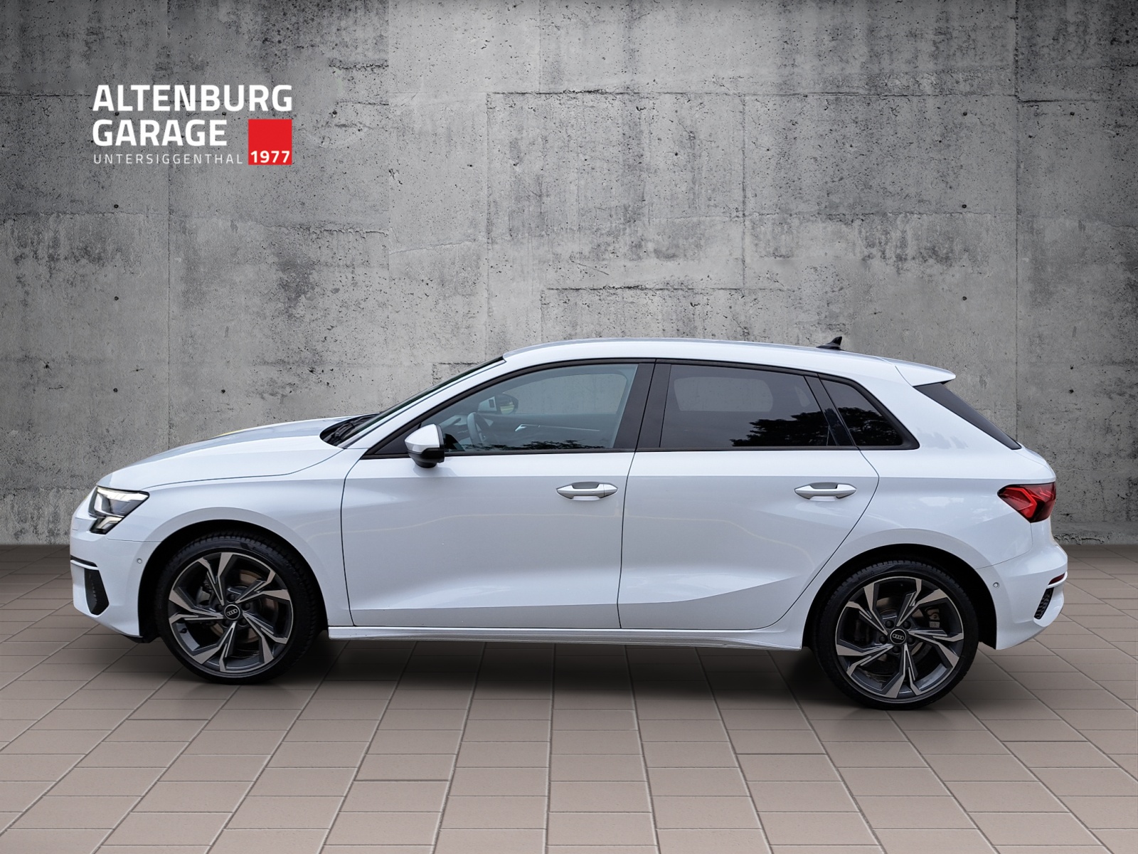 AUDI A3 Sportback 1.5 35 TFSI Attraction-image-1