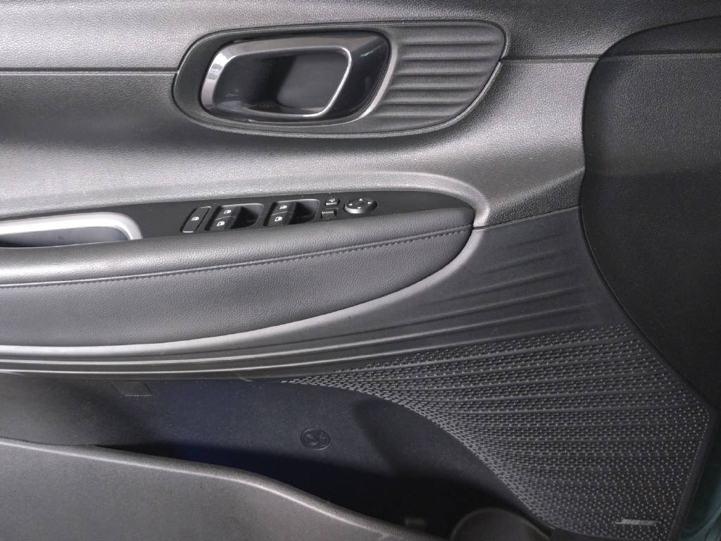 HYUNDAI BAYON 1.0 T-GDi 120 Vertex-image-18