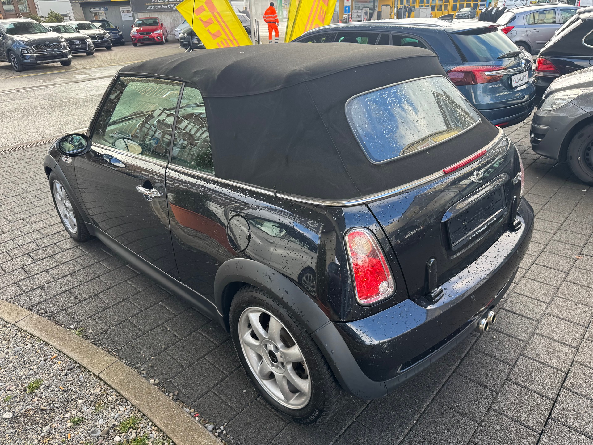 MINI Cooper S Cabriolet-image-2