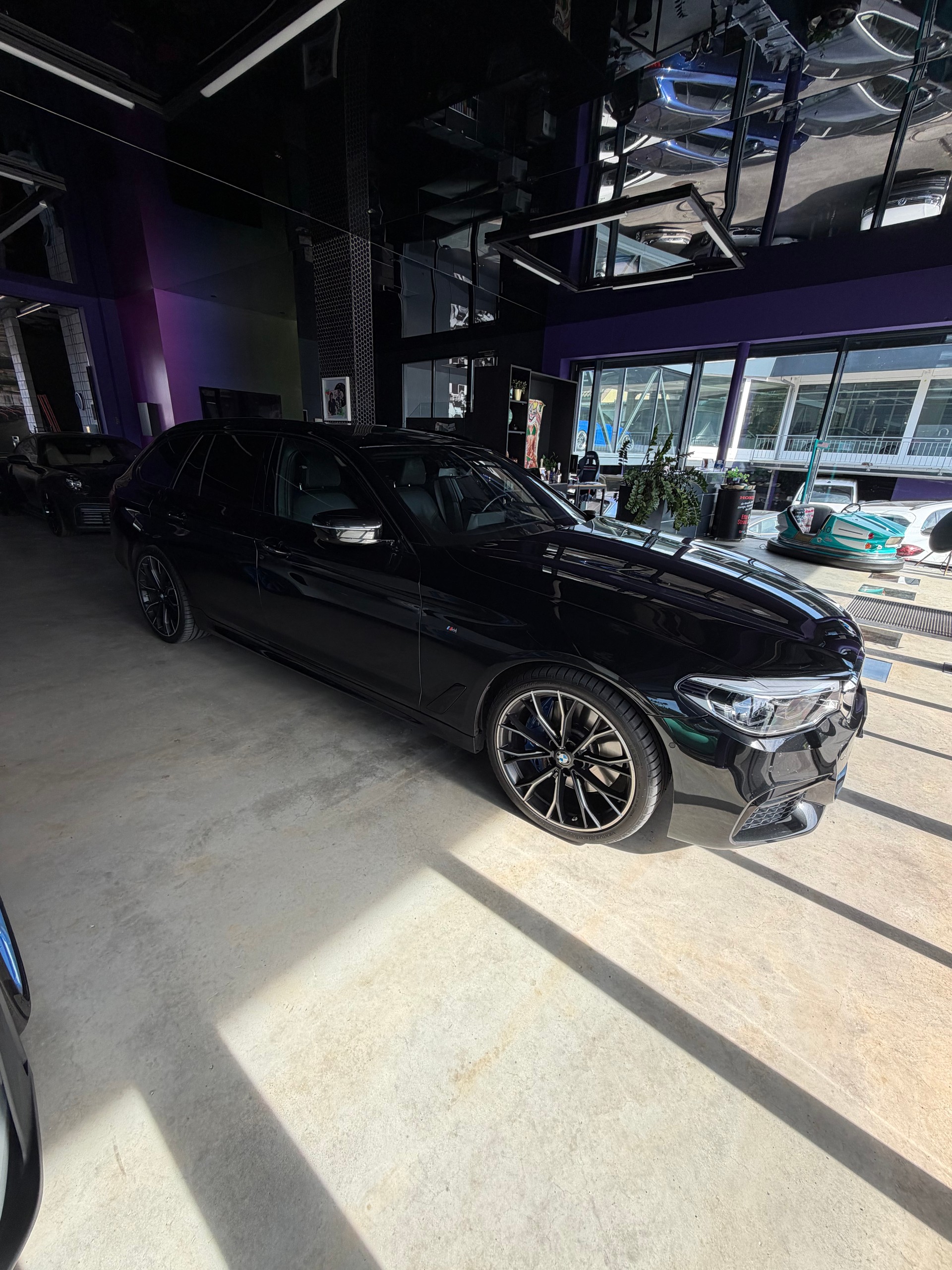 BMW 540i xDrive Touring Steptronic-image-2