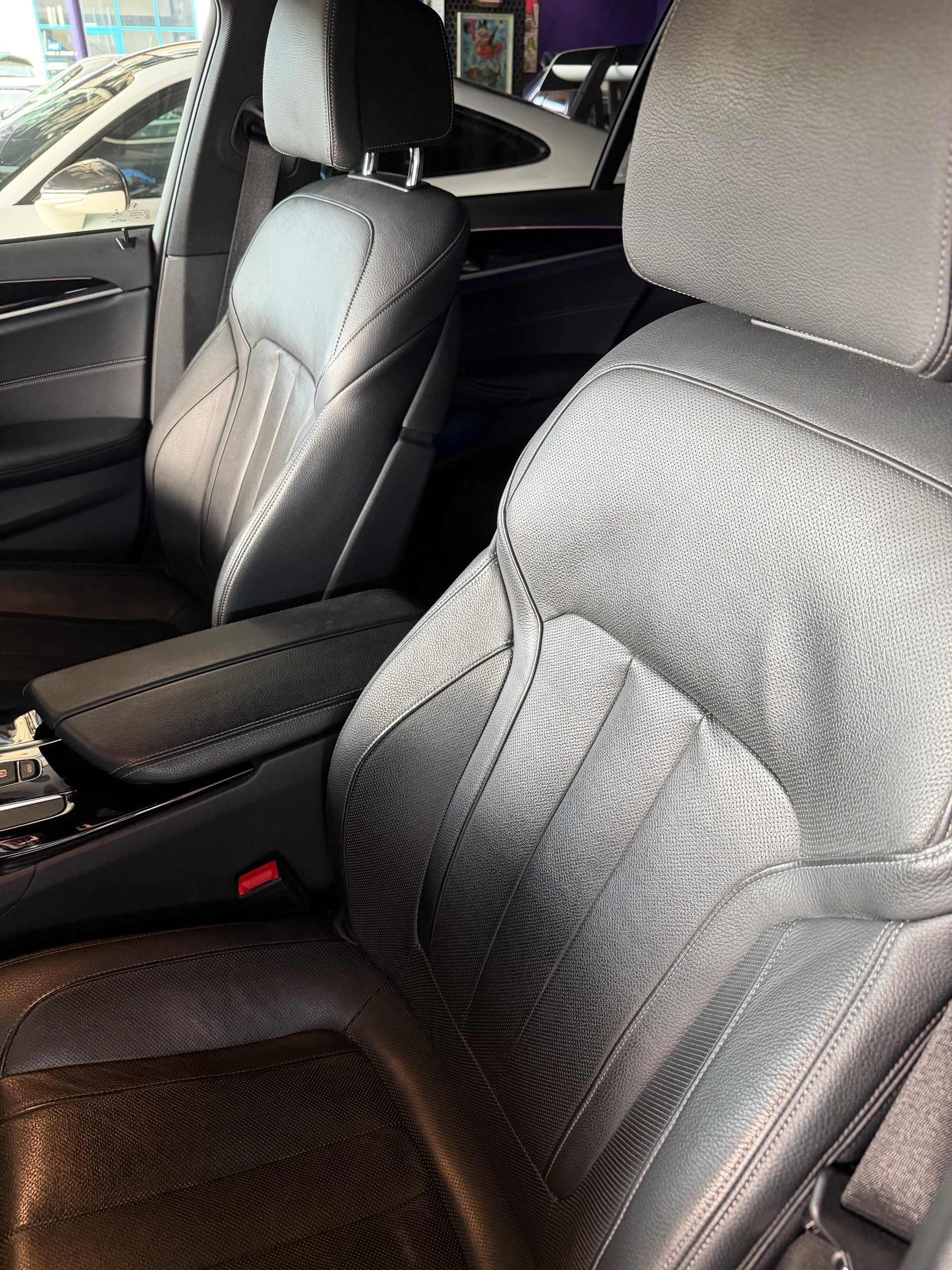 BMW 540i xDrive Touring Steptronic-image-6