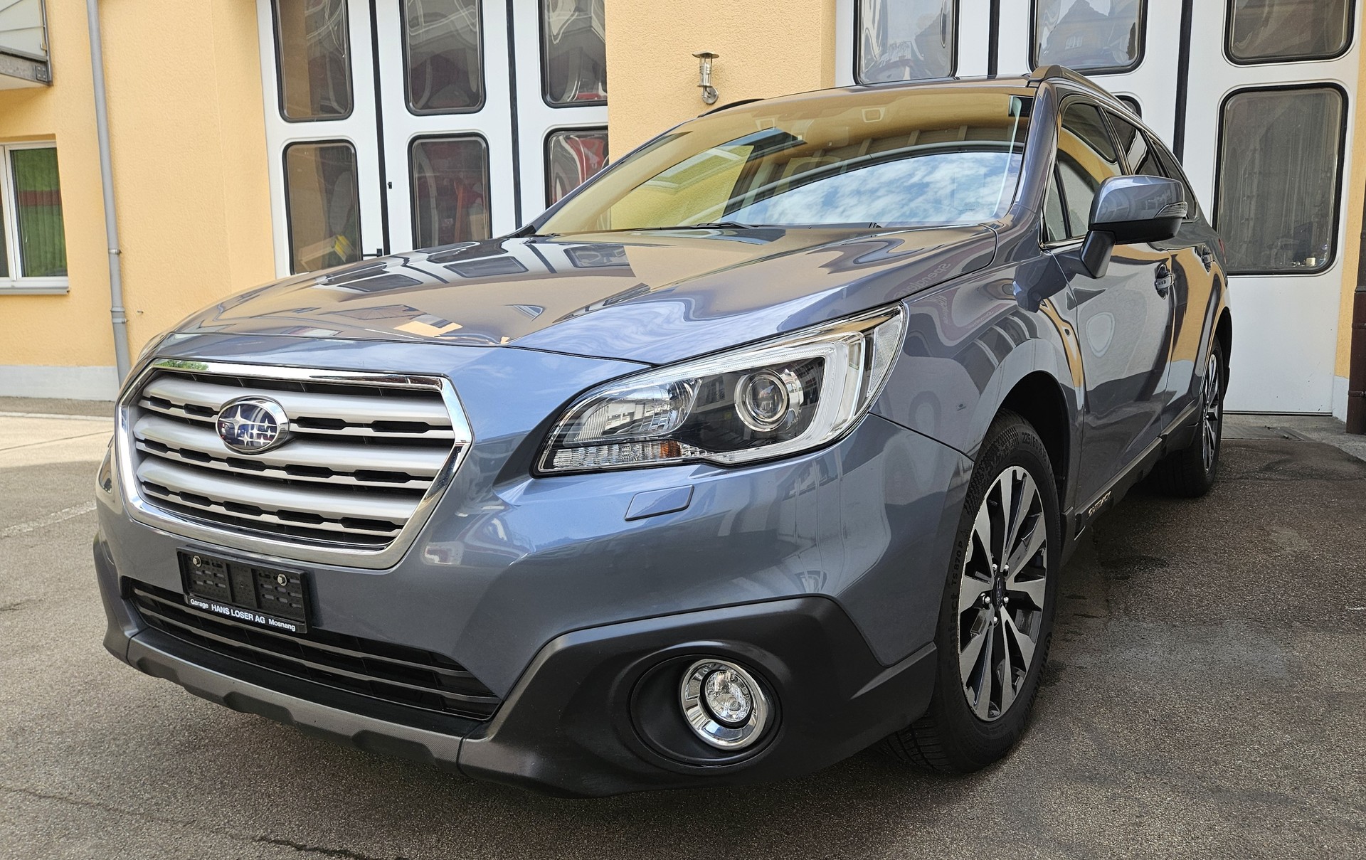 SUBARU Outback 2.5i Luxury AWD Lineartronic-image-0