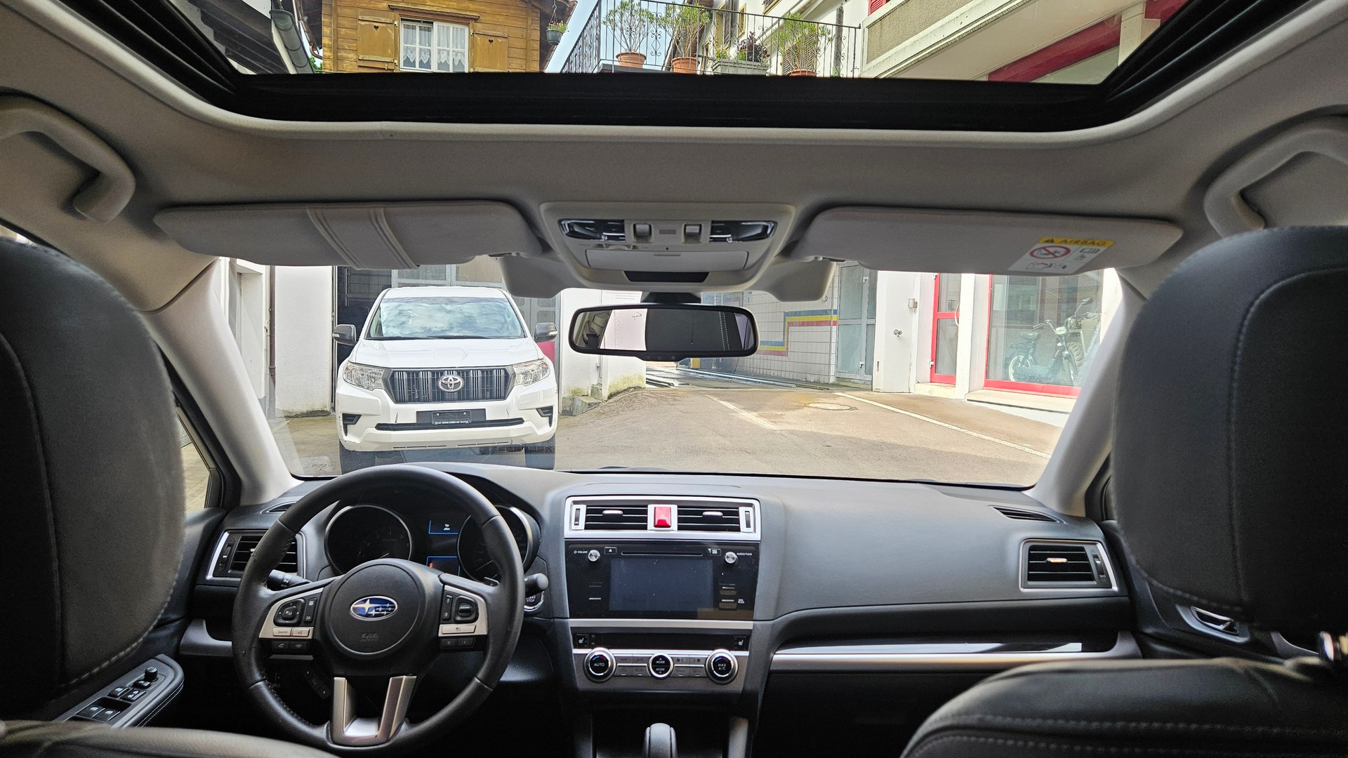 SUBARU Outback 2.5i Luxury AWD Lineartronic-image-22