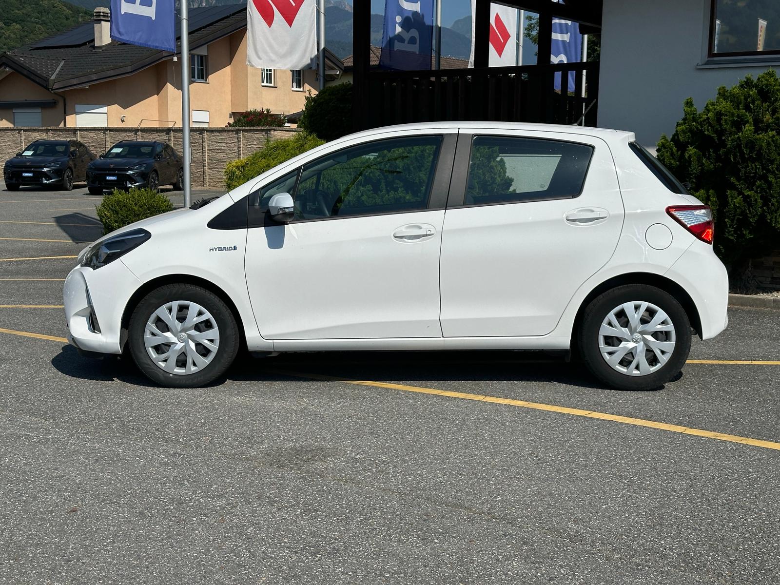 TOYOTA Yaris 1.5 VVT-i Hybrid Trend e-CVT-image-1