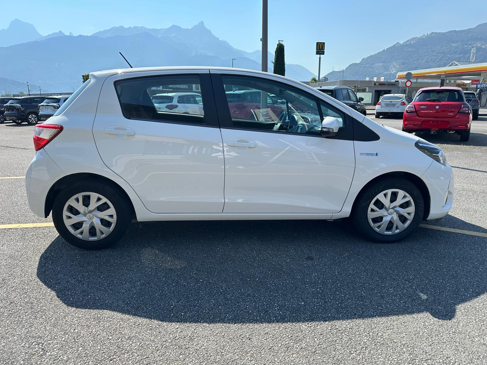 TOYOTA Yaris 1.5 VVT-i Hybrid Trend e-CVT-image-5