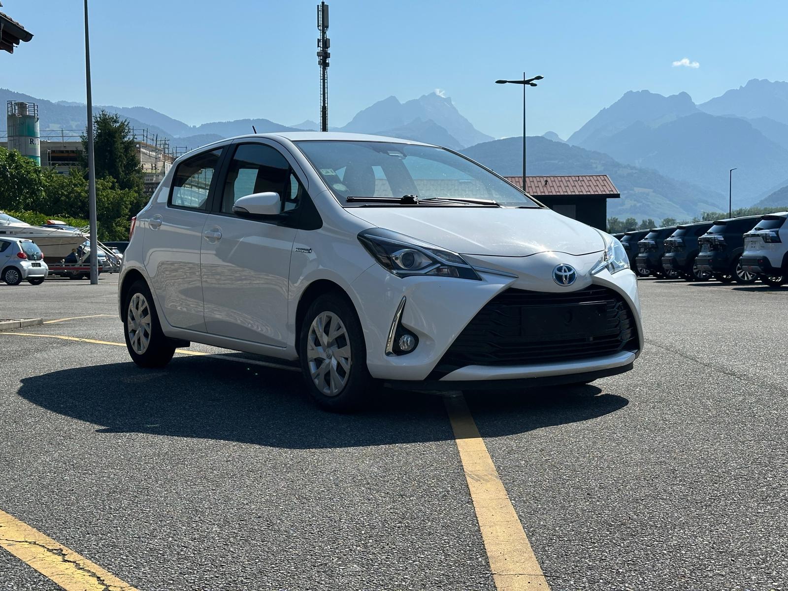 TOYOTA Yaris 1.5 VVT-i Hybrid Trend e-CVT-image-6
