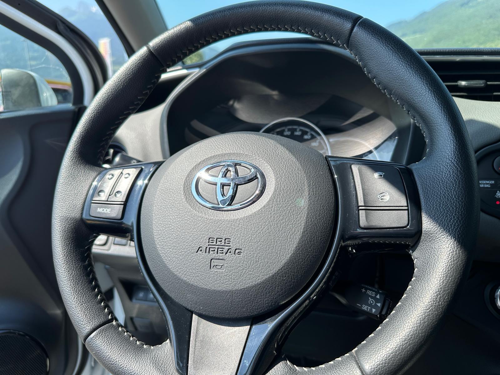 TOYOTA Yaris 1.5 VVT-i Hybrid Trend e-CVT-image-9