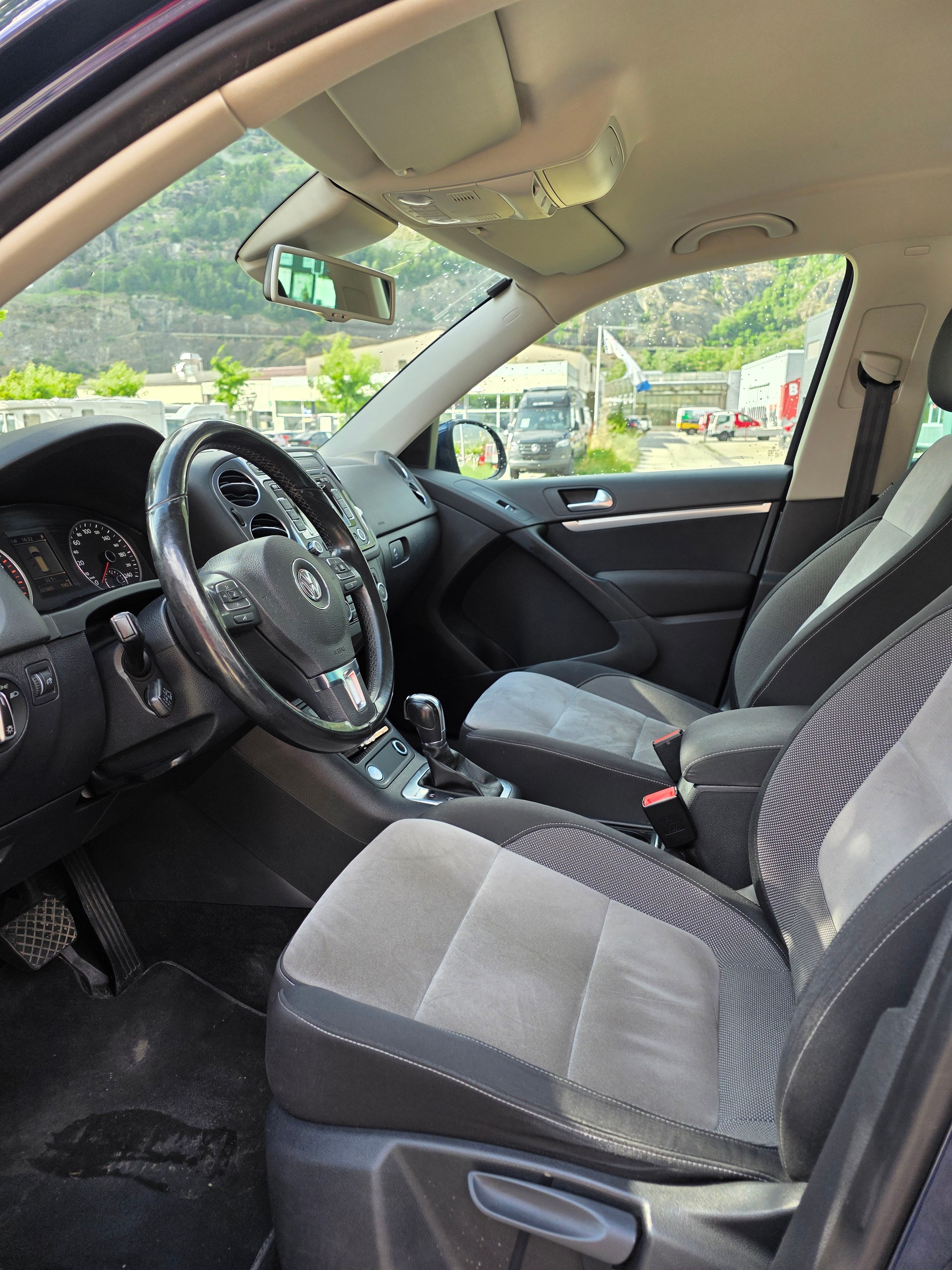 VW Tiguan 2.0 TSI Sport&Style 4Motion DSG-image-11
