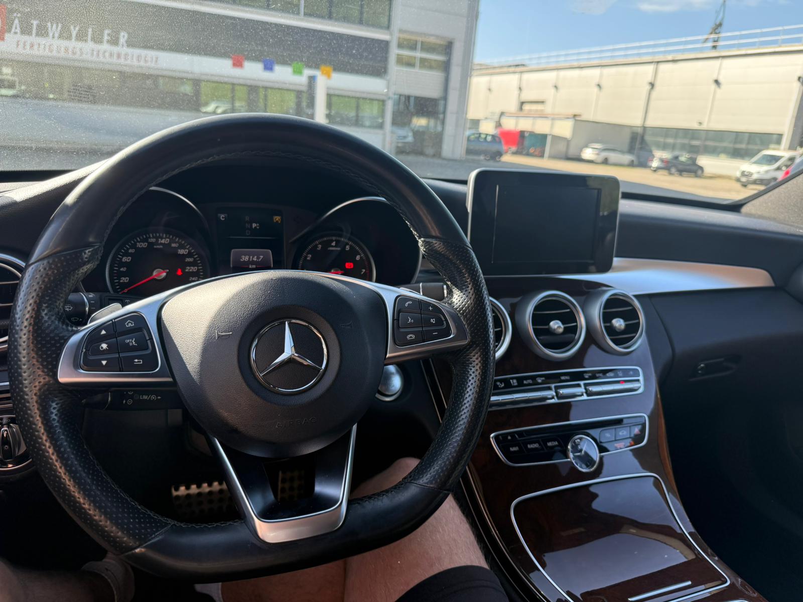 MERCEDES-BENZ C 200 AMG Line 4Matic 7G-Tronic-image-18