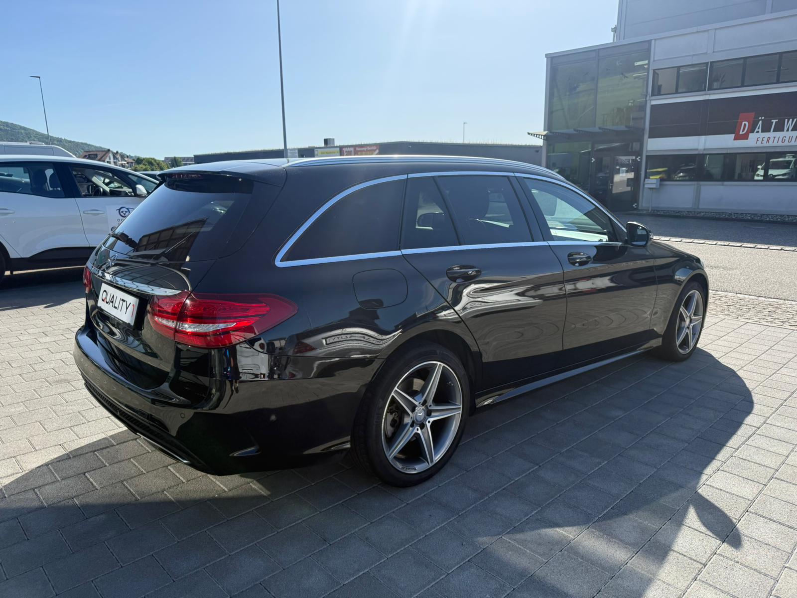 MERCEDES-BENZ C 200 AMG Line 4Matic 7G-Tronic-image-4