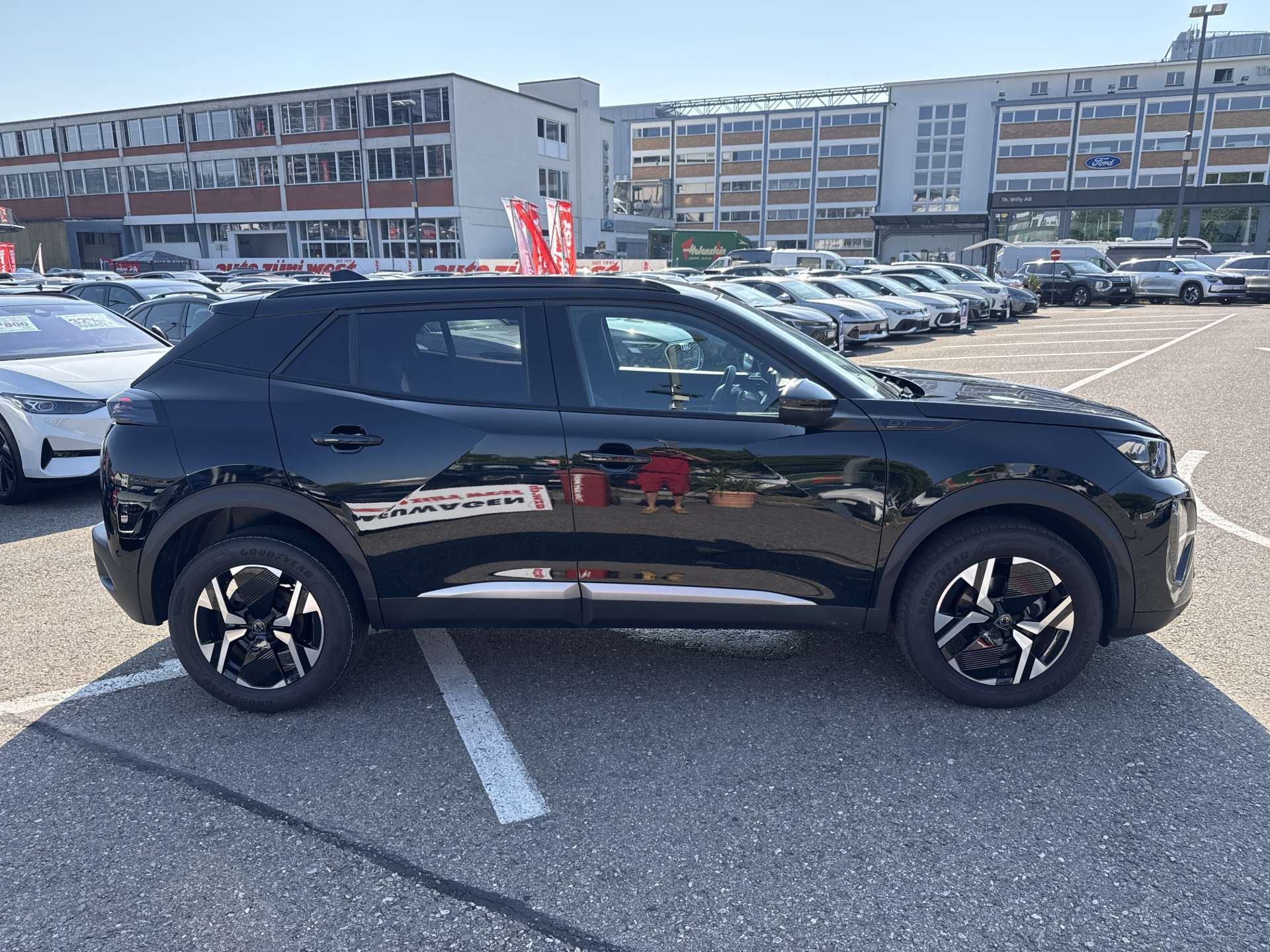 PEUGEOT 2008 1.2 PureTech GT Automat-image-10