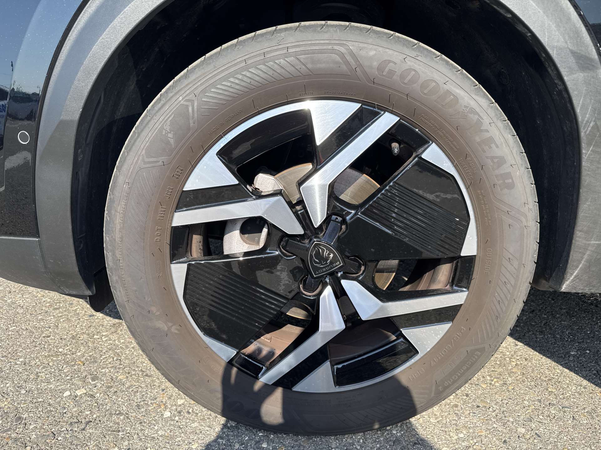PEUGEOT 2008 1.2 PureTech GT Automat-image-8