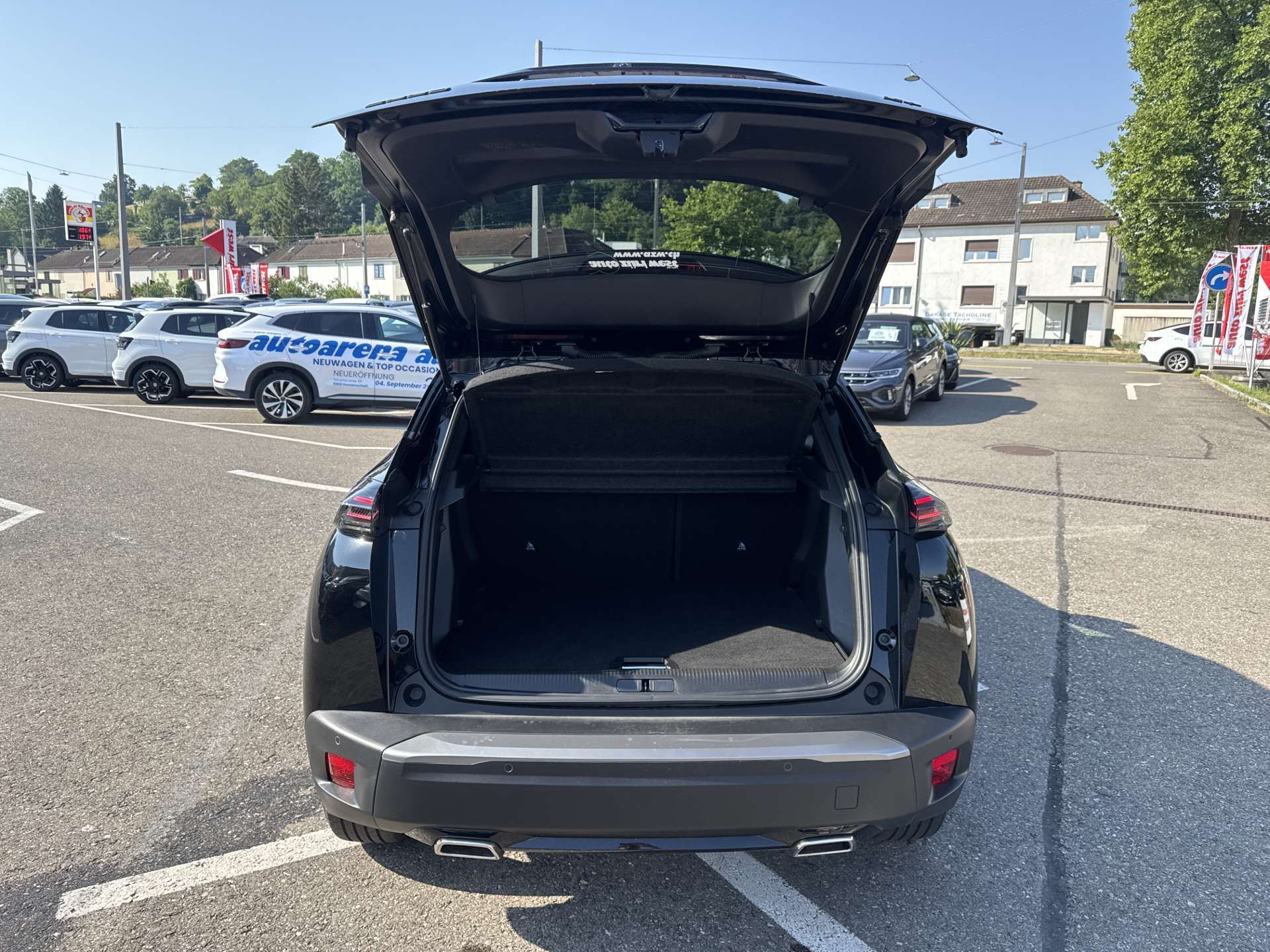 PEUGEOT 2008 1.2 PureTech GT Automat-image-7