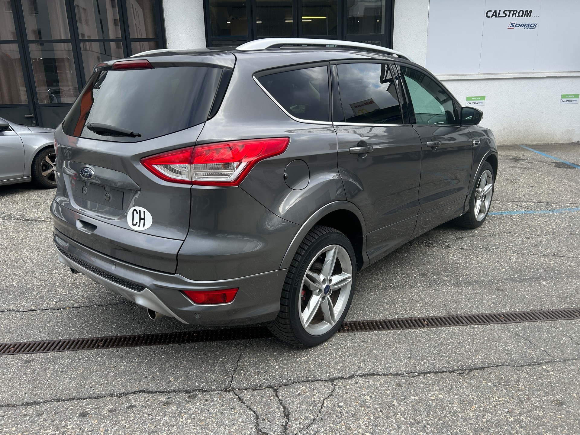 FORD Kuga 2.0 TDCi Titanium S 4WD PowerShift-image-5