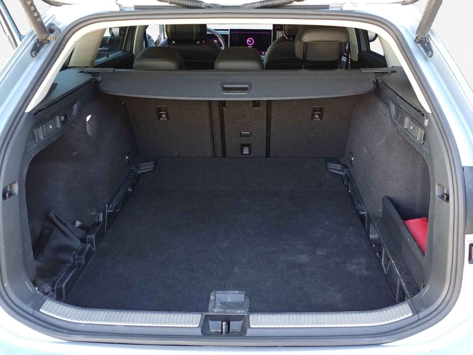 VW Passat Variant 2.0 TDI evo Elegance 4 Motion DSG-image-12