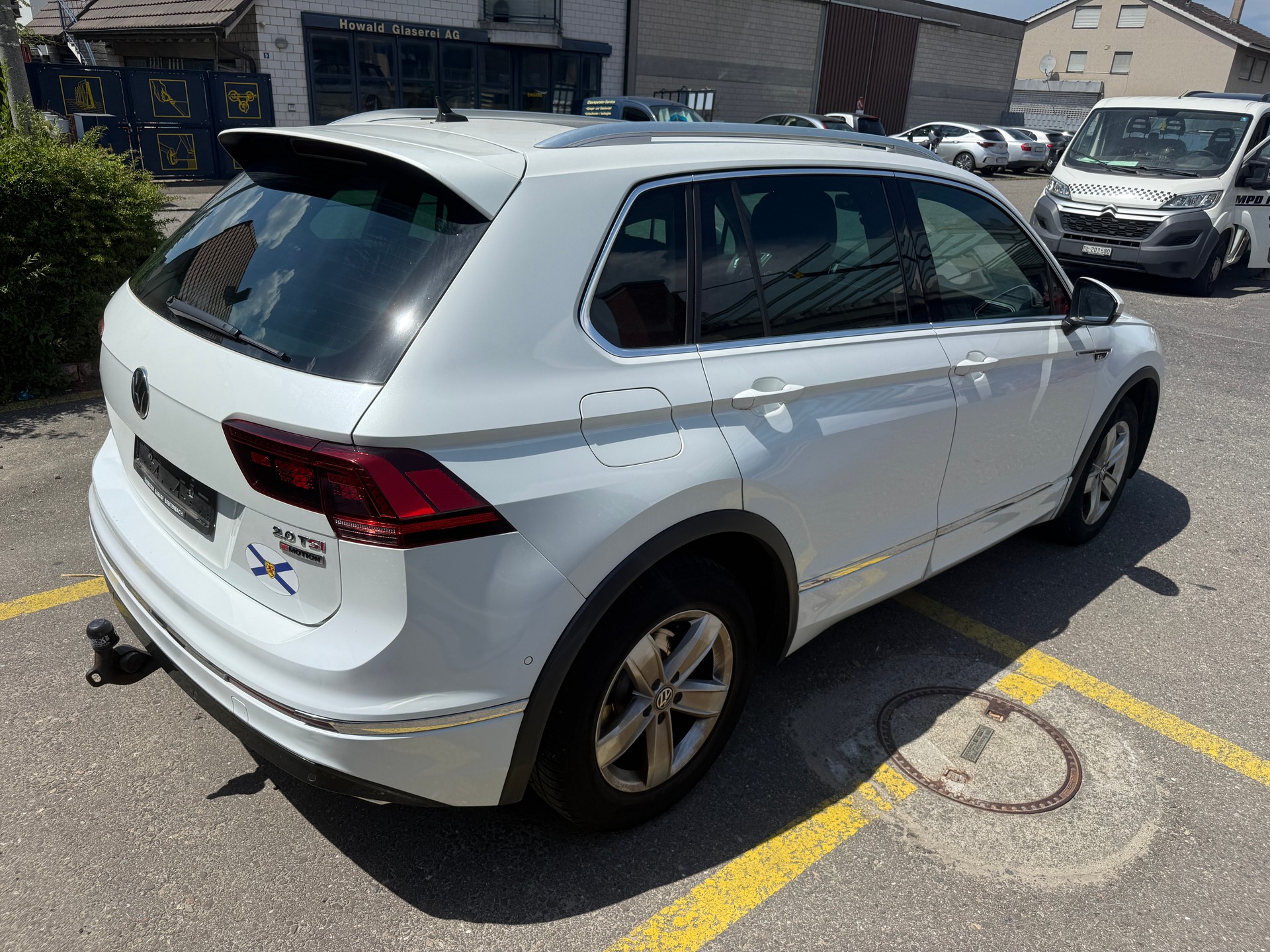 VW Tiguan 2.0TSI Highline 4Motion DSG-image-4