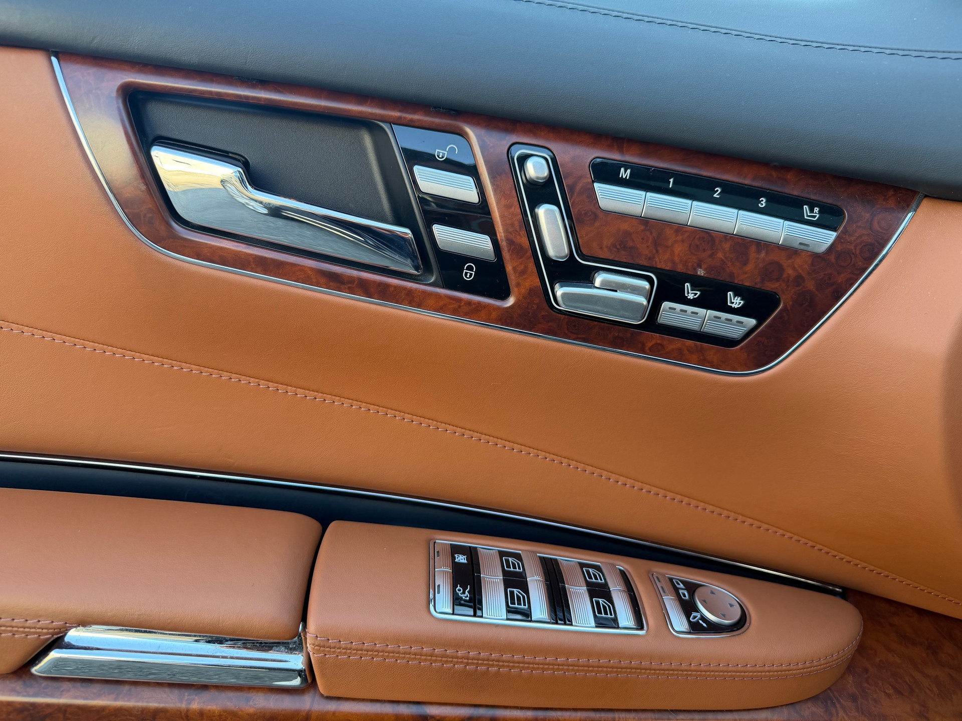 MERCEDES-BENZ CL 500 7G-Tronic-image-12