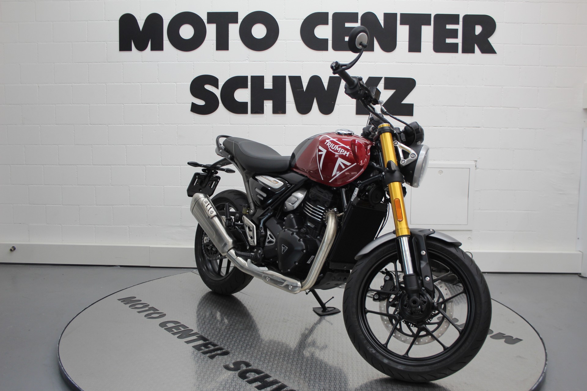 TRIUMPH Speed 400-showroom-element-1