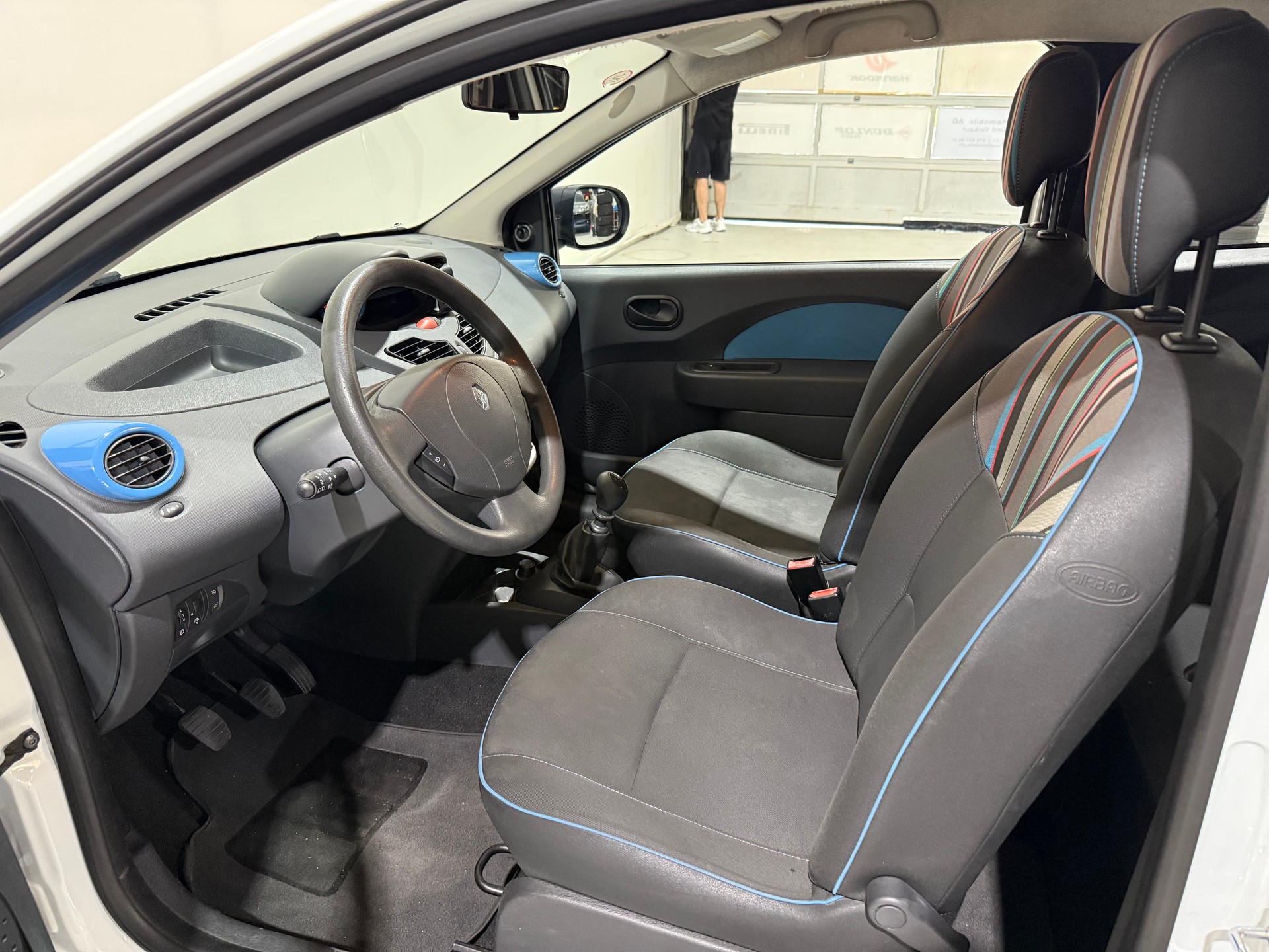 RENAULT Twingo 1.2 16V Expression-image-12