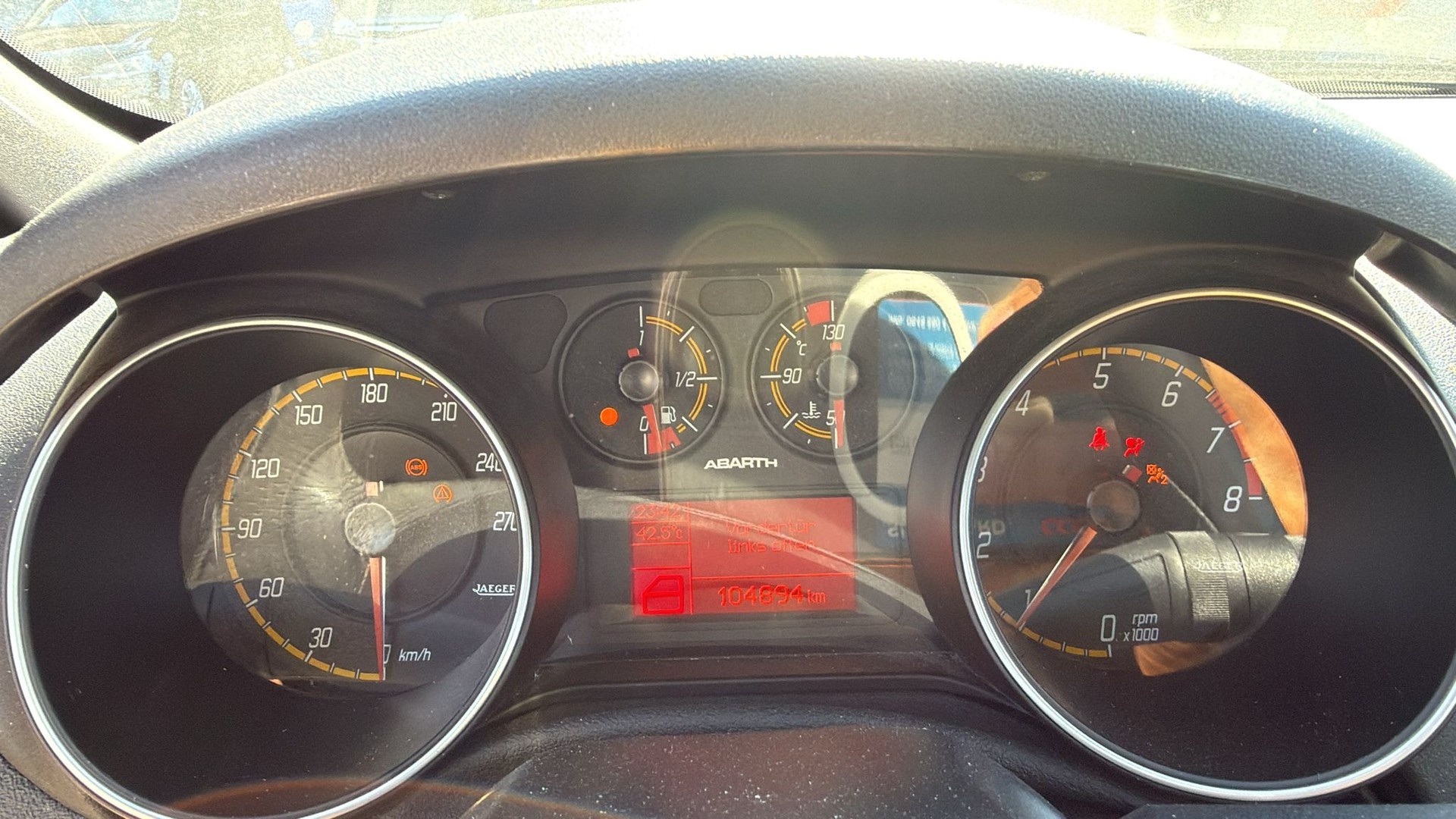 FIAT Punto 1.4 16V Turbo Abarth Supersport-image-10