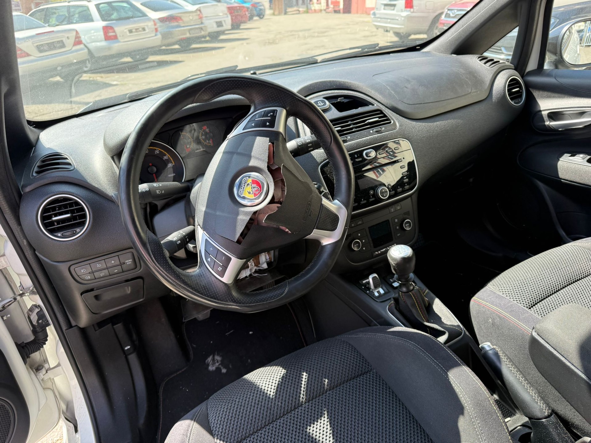 FIAT Punto 1.4 16V Turbo Abarth Supersport-image-8
