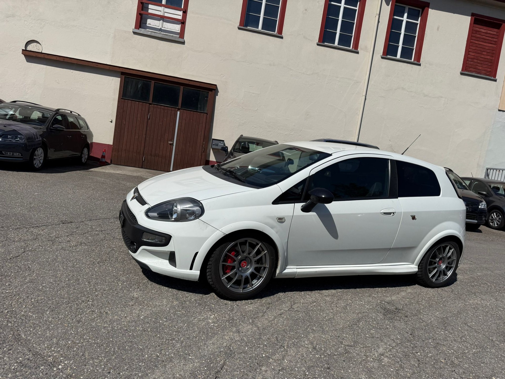 FIAT Punto 1.4 16V Turbo Abarth Supersport-image-5