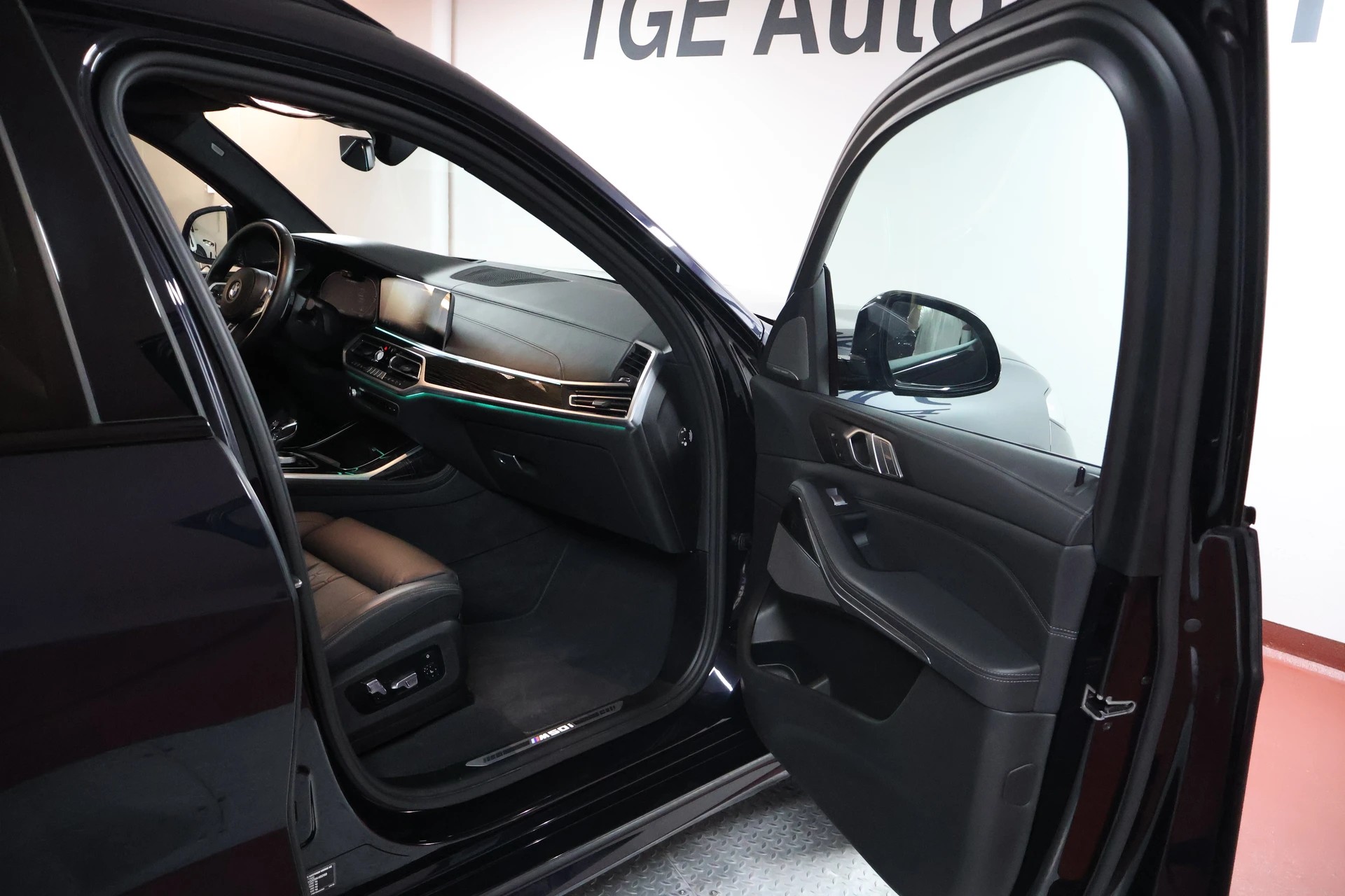 BMW X7 xDrive M50i Steptronic-image-12
