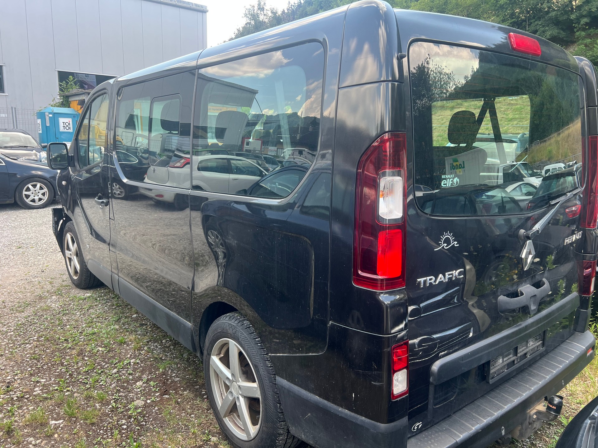 RENAULT Trafic ENERGY dCi 125 Passenger Expression-image-6