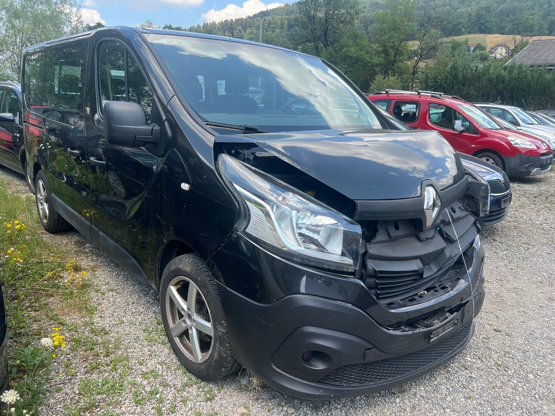 RENAULT Trafic ENERGY dCi 125 Passenger Expression-image-4