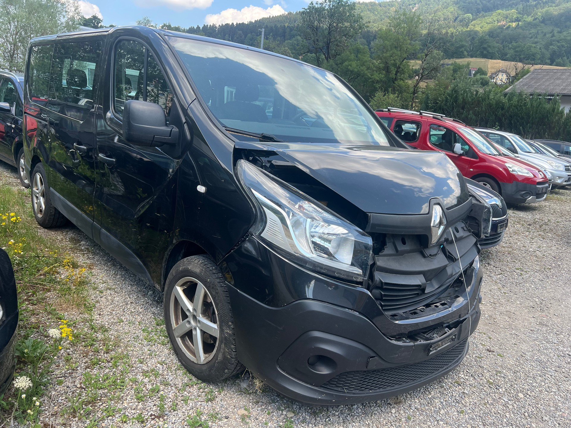 RENAULT Trafic ENERGY dCi 125 Passenger Expression-image-2