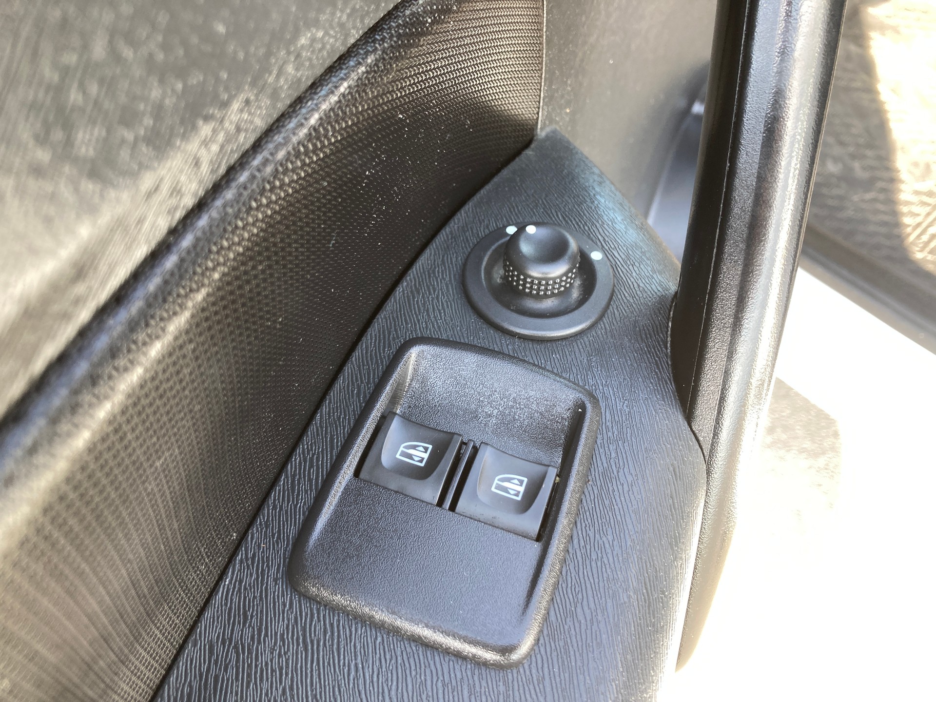 RENAULT Kangoo Medium dCi 95 ENERGY Business mit Anhängerkupplung-image-10