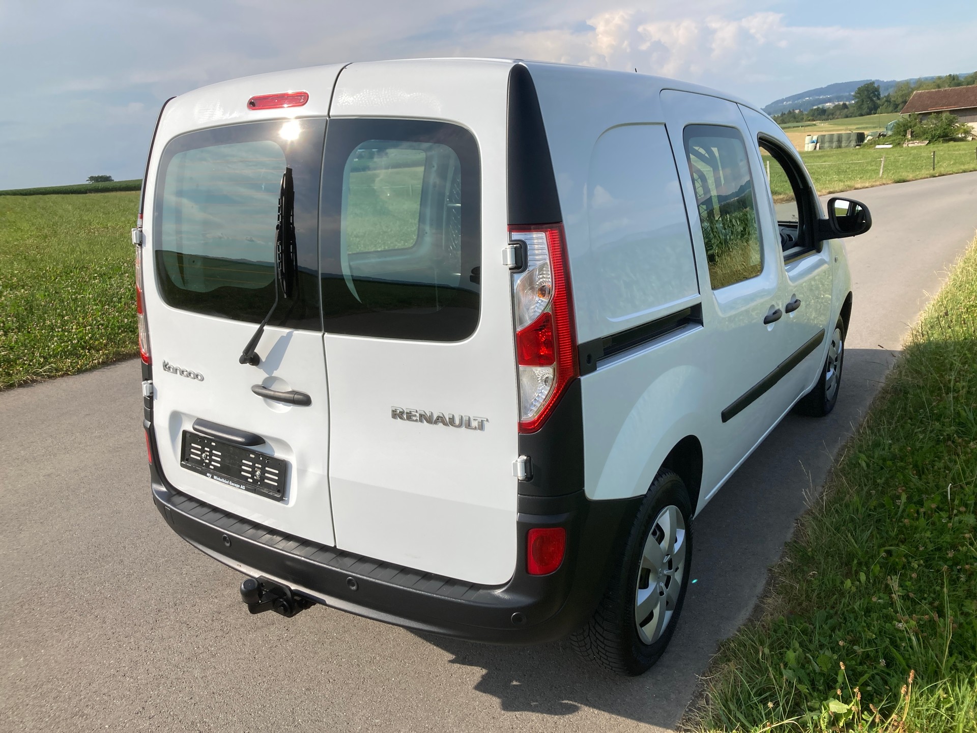 RENAULT Kangoo Medium dCi 95 ENERGY Business mit Anhängerkupplung-image-2