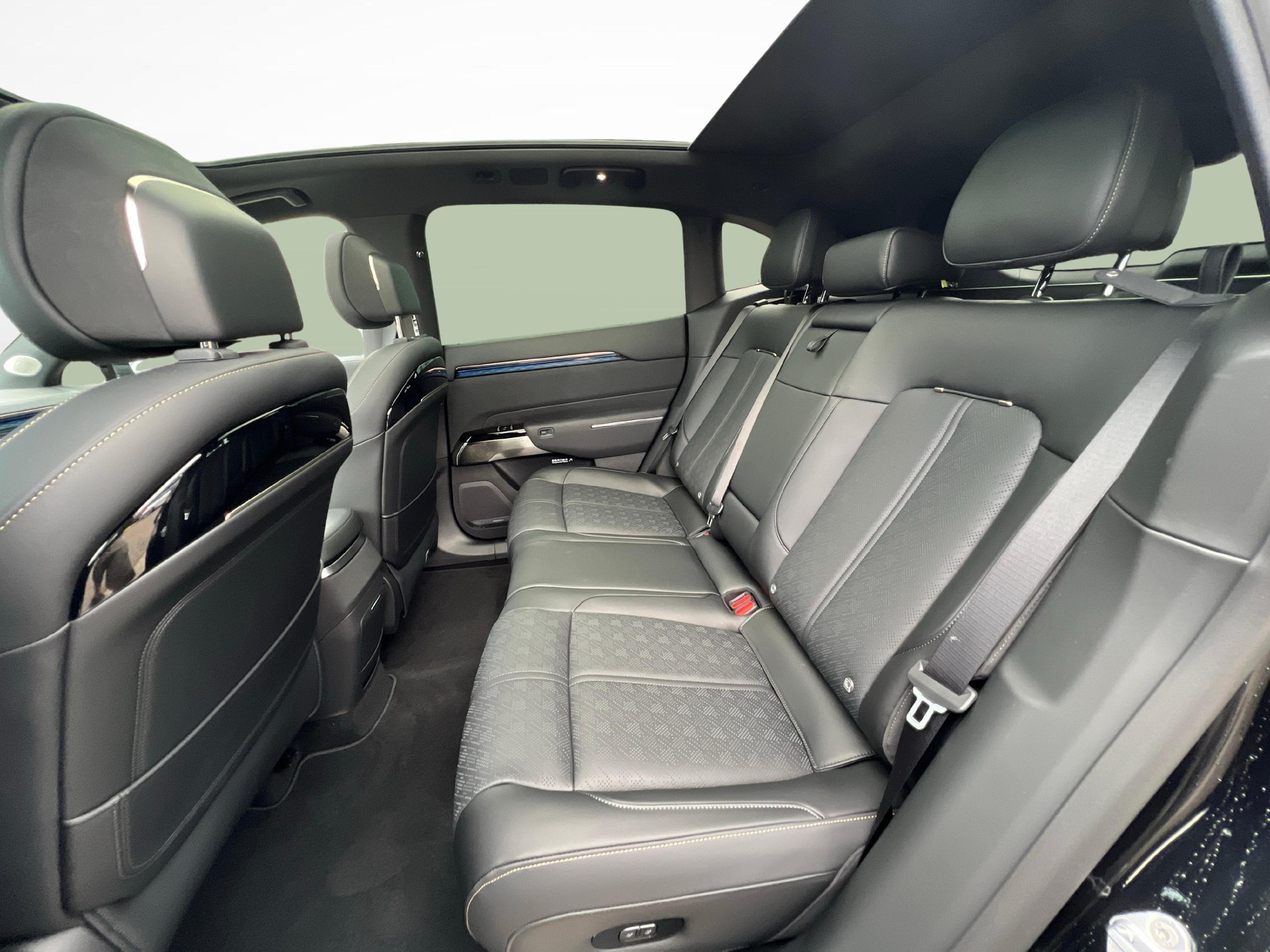 ZEEKR 7X Privilege AWD-image-10