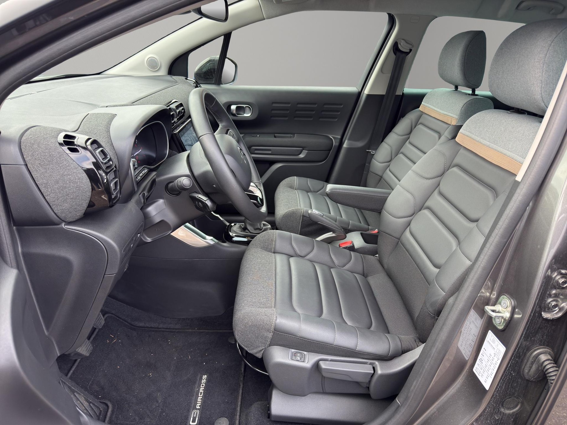 CITROEN C3 Aircross 1.2 PureTech 110 Swiss Edition-image-1
