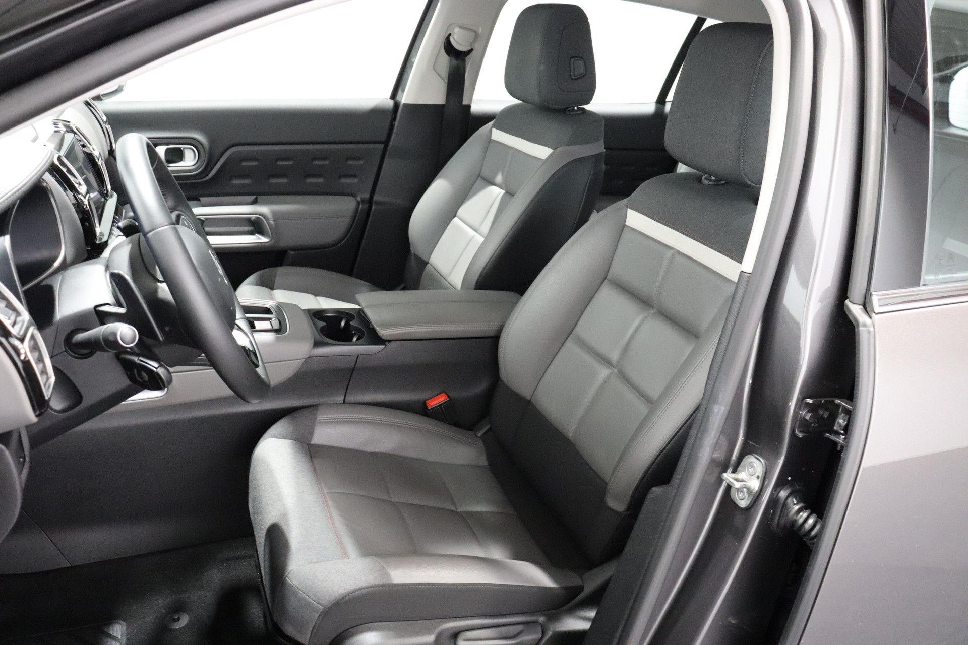 CITROEN C5 Aircross 1.6 Plug-in Hybrid Feel-image-4
