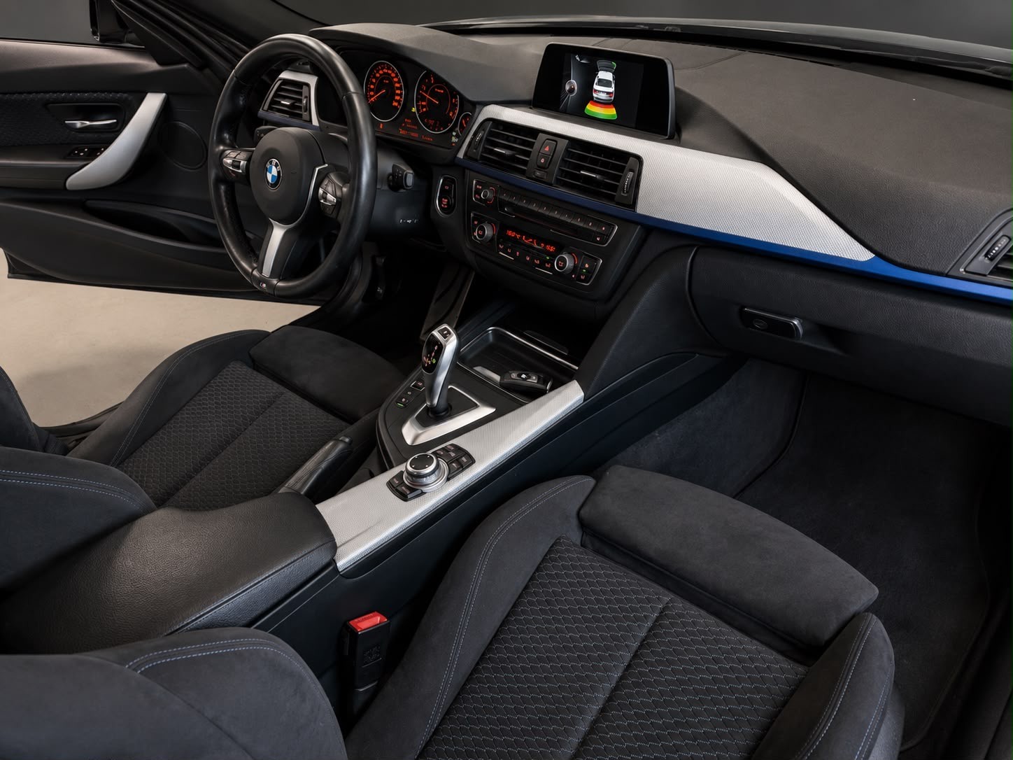 BMW 320d Steptronic-image-10
