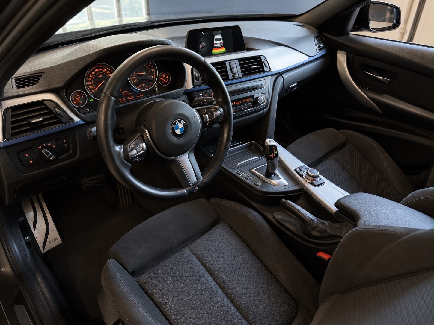 BMW 320d Steptronic-image-11